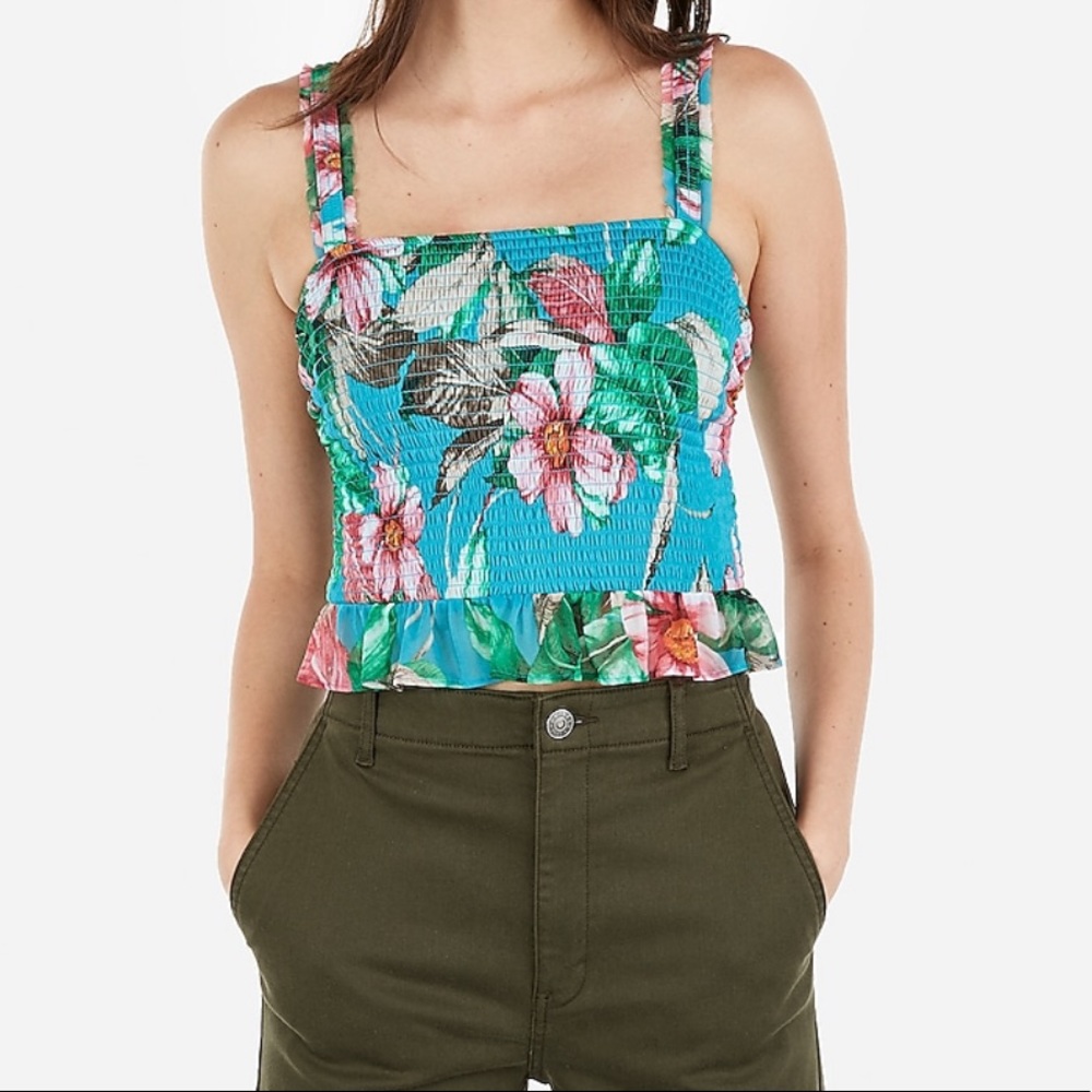 🆕 EXPRESS Smocked top